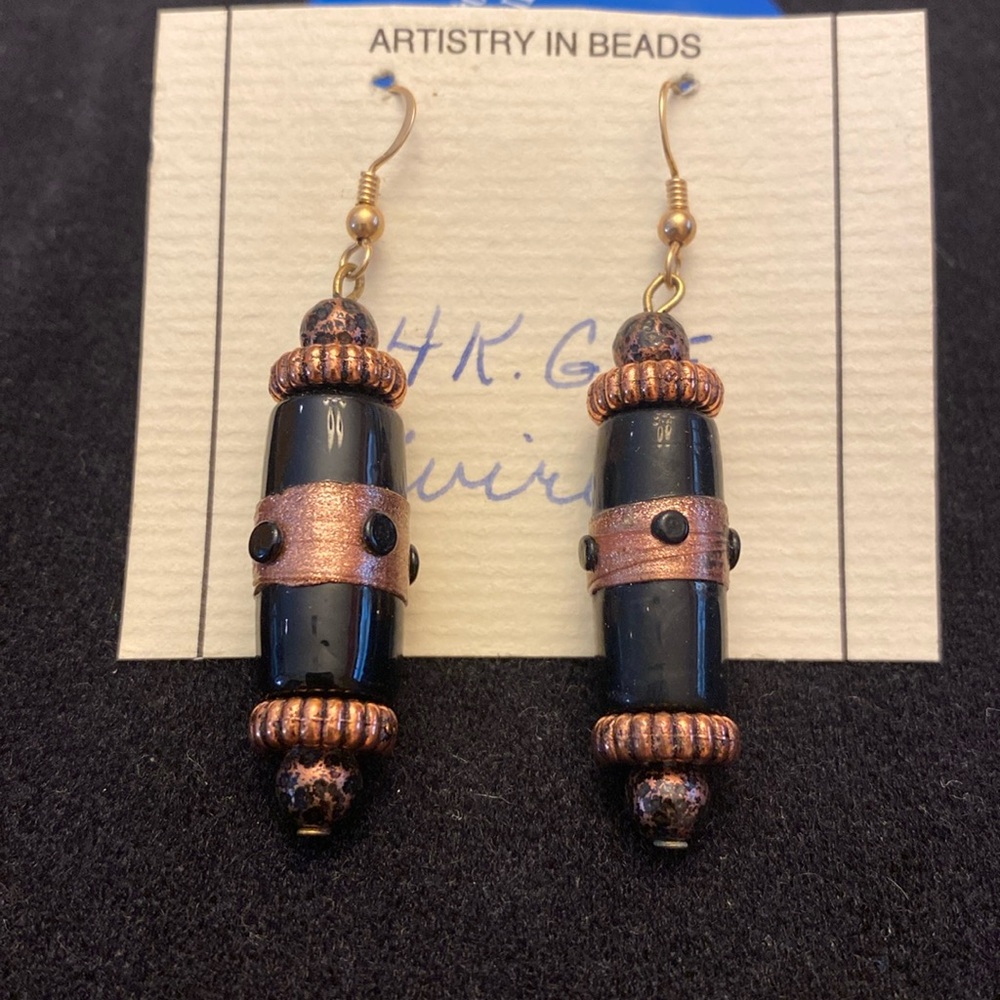 Glitz beads and beyond handcrafted 14k. G.f. Wire earrings Brand new